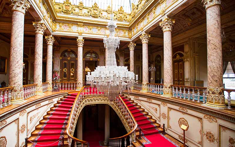The beautiful Dolmabahce Palace Interiors