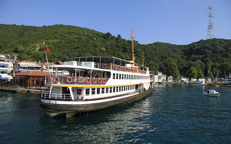  Ferry cruise 